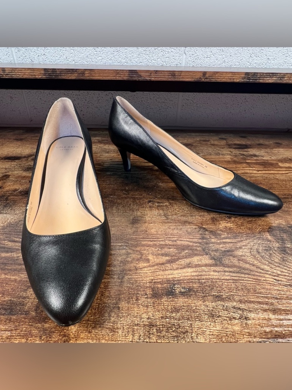 Cole Haan Pumps Grand Zero Black Leather Point Toe Kitten Heel Women's 8